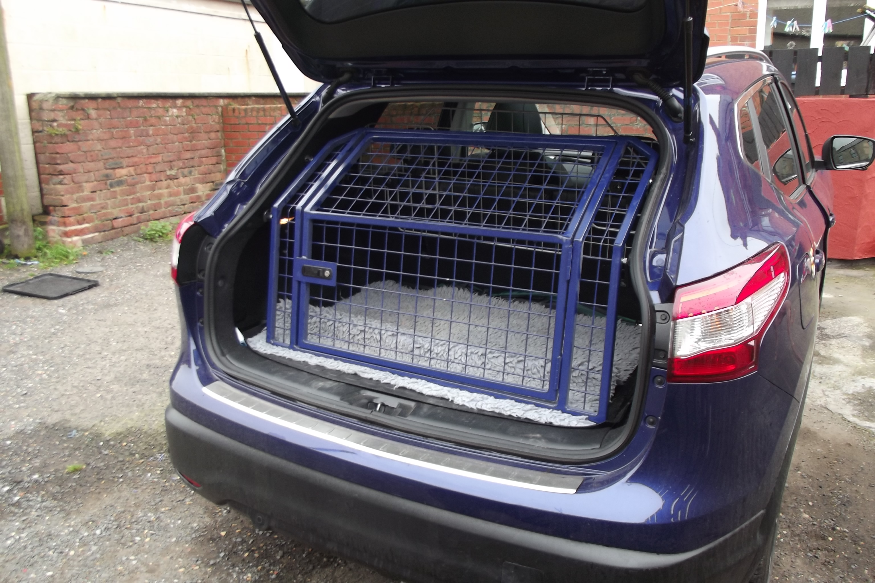 car tailgate guards for dogs